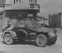 Zvezda Panzer 1:100 Sd. Kfz. 222 Panzerwagen Model Plastik Bausatz 6157