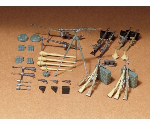 Tamiya Diorama-Set Dt. Waffen Inf.(24) 1:35 Plastik Model Kit Bausatz 35111
