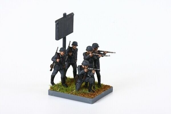 Zvezda Figuren Set WWII Fig.-Satz Dt. Infanterie 1:72 Plastik Model Bausatz 6105