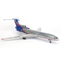 ZVEZDA Russisches Verkehrsflugzeug Tu-154M Modellbausatz 1/144